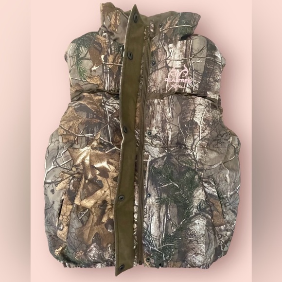 Realtree Vest - Picture 3 of 9